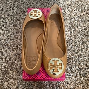 Reva Tory Burch leather flat tan/gold 8.5
